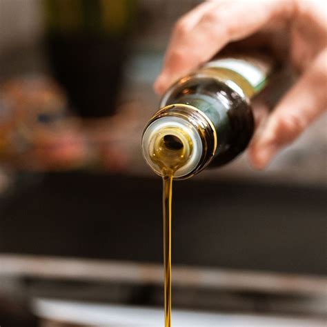 Is Olive Oil Good For Frying ? Here's How To Use It Right - Foodiosity