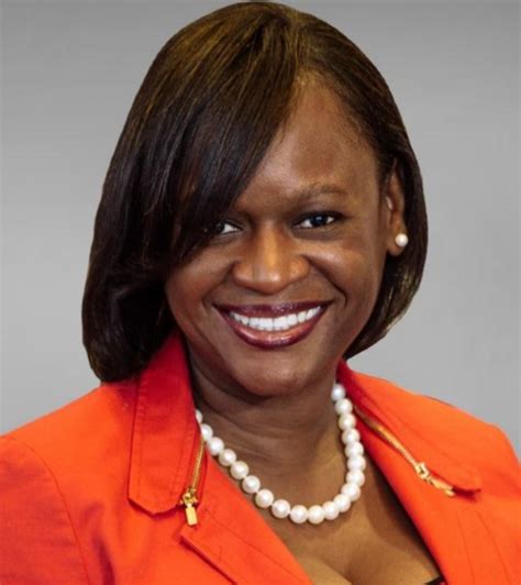 Kanika Tomalin named Healthy St. Petersburg CEO - The Tampa Bay 100