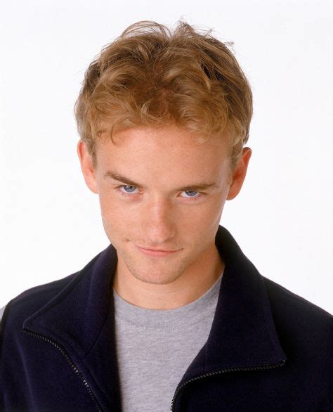 16 idee su Christopher Masterson