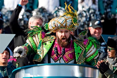 Eagles center Jason Kelce gets married, sequins not included | The ...