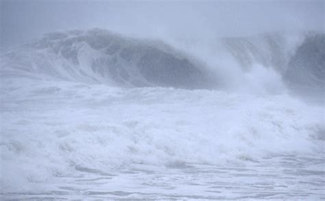 What exactly is a tropical wave?