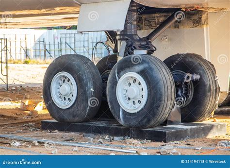 Landing Gear of a Jumbo Jet Stock Photo - Image of engineering, silver ...