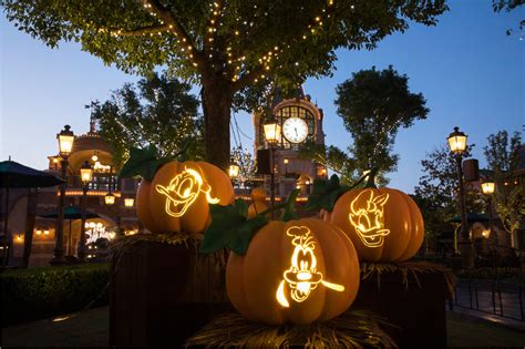 Celebrate the Spooky Halloween Season at Shanghai Disney Resort – That’s Shanghai