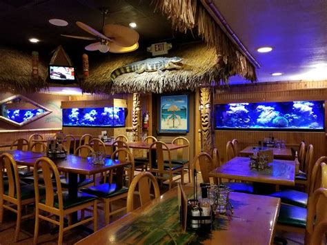 Florida's Seafood Bar & Grill | 480 W Cocoa Beach Causeway, Cocoa Beach, FL 32931, USA