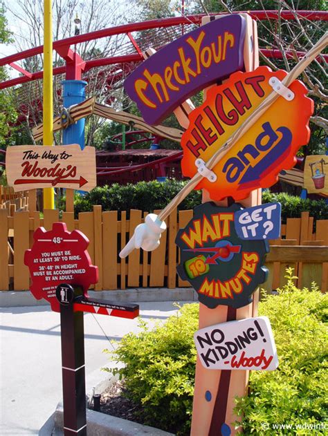 UOFan.com – Woody Woodpecker’s Nuthouse Coaster | Universal Orlando Florida