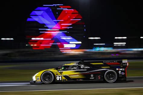 Daytona 24, Hour 18: Cadillac in command with six hours to go