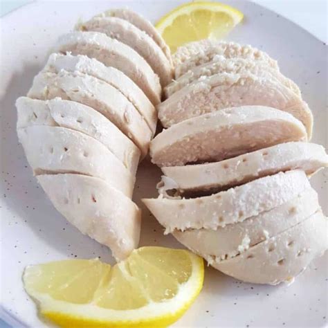 Easy Poached Chicken Breasts - Hint of Healthy