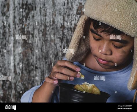 Homeless child begging hungry hi-res stock photography and images - Alamy