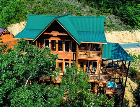 10 Top Pigeon Forge Luxury Cabins (With Awesome Amenities) - Cabin Critic