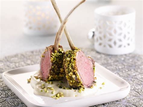 Pistachio-Crusted Rack of Lamb with Yogurt Sauce Recipe | EatSmarter