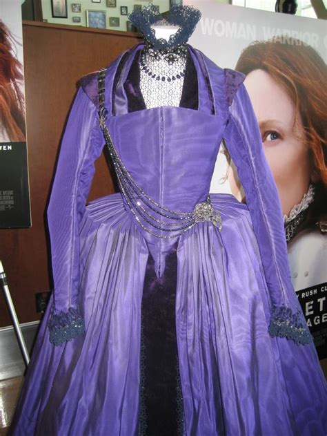 Dress from Elizabeth The Golden Age. | Elizabethan fashion, Elizabethan ...