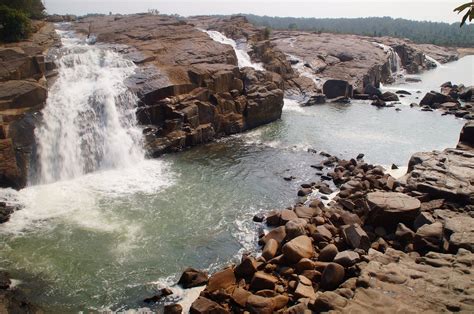 10 Famous Waterfalls in Jharkhand: Best Time to Visit & How to Reach