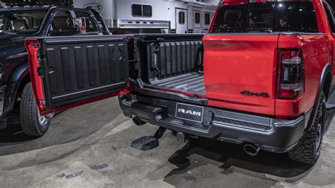 New Ram Multifunction Tailgate added to 2019 Ram 1500 - Autoblog