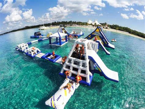 Cozumel: snorkeling in catamarano e Playa "El Cielo" | GetYourGuide