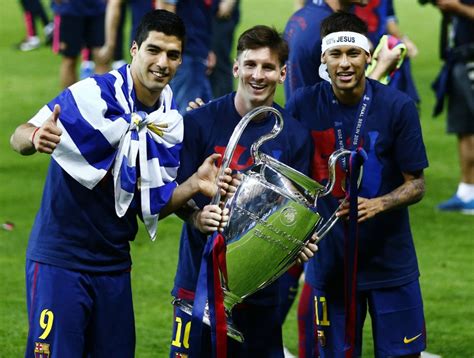 Suarez, Messi and Neymar holding the UEFA Champions League trophy in 2015 | Neymar Jr - Brazil ...