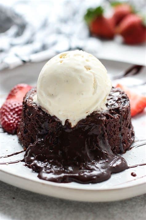 Molten Chocolate Lava Cake (EASY - 20 minutes only!) - Joyous Apron