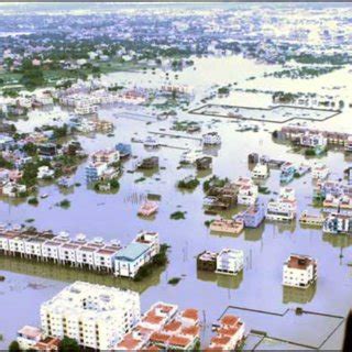 Chennai floods 2015 (view of Chennai submerged in storm water flood ...