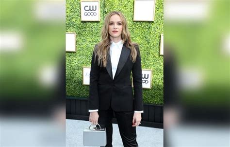 Danielle Panabaker And Husband Hayes Robbins Are Having Their First Child Together