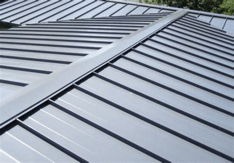 Low-Slope Roofing in Florida (Membrane Vs Metal Systems)