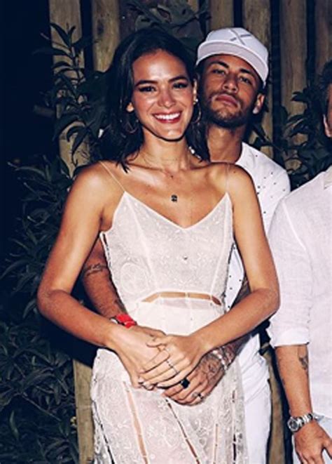 Bruna Marquezine e Neymar passam Réveillon juntos em Noronha - Quem ...