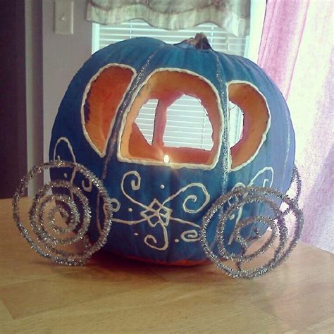 cinderella coach carved from pumpkin | pumpkin holidays parties kids ...