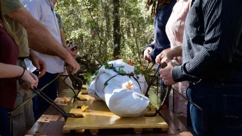 Natural burials could change how we say goodbye to the dead - The Tech ...