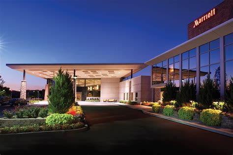 Hotels near I-70 Indianapolis | Indianapolis Marriott East Photos