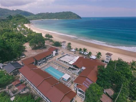 The Barat Tioman Beach Resort in Tioman Island - Room Deals, Photos ...