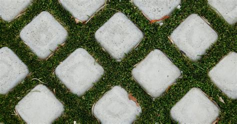 7 Design Ideas for an Artificial Grass Driveway | Magnolia Turf