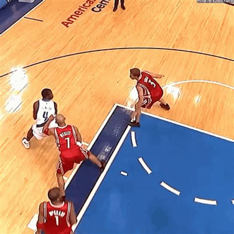 Dirk Nowitzki Dunk GIF - Dirk Nowitzki Dunk Yao Ming - Discover & Share ...