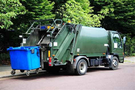 Garbage Pickup & Disposal Services in Toronto Ontario | Waste Removal