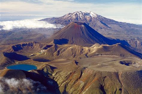 Tongariro National Park, The Oldest National Park in New Zealand - Traveldigg.com