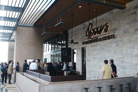 Perry’s Steakhouse & Grille opens at Baybrook Mall