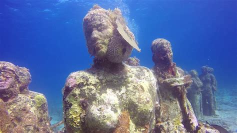 Scuba diving in Isla Mujeres, Mexico | MUSA underwater museum! (2022)