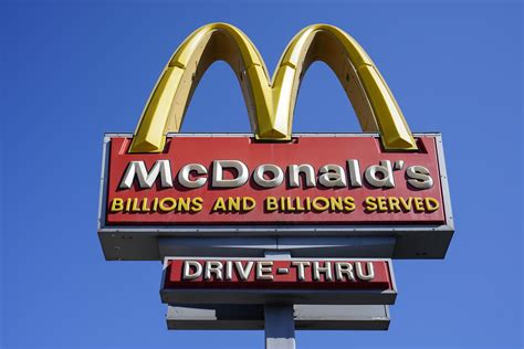 McDonald’s no longer uses ‘pink slime,’ despite rumors | AP News