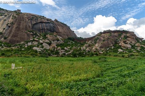 Massive Ratnagiri fort - Treks and Travels