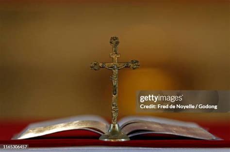 2,060 Bible Altar Stock Photos, High-Res Pictures, and Images - Getty Images