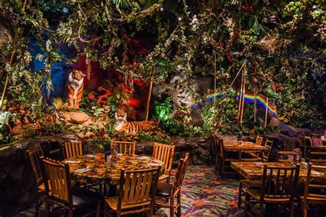 Jungle restaurant - Rainforest Cafe, Grapevine Traveller Reviews ...