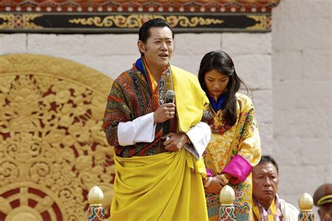 5 Times The King Of Bhutan Was So Full Of Humility, He Made Us Forget He Was A Royal