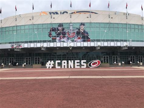 Nashville Predators arrive as afterthought to Carolina Hurricanes