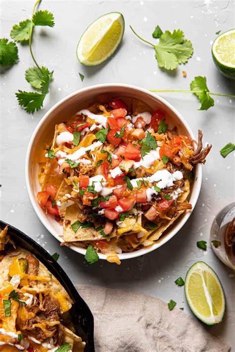 30 Minute Skillet Carnitas Nachos - Modern Crumb