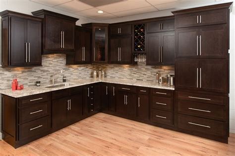 Kitchen Design With Espresso Shaker Cabinets | www.resnooze.com