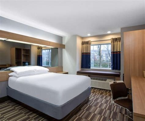 12 Cozy & Cheap Hotels Near Charlotte Airport Recommended by Travelers