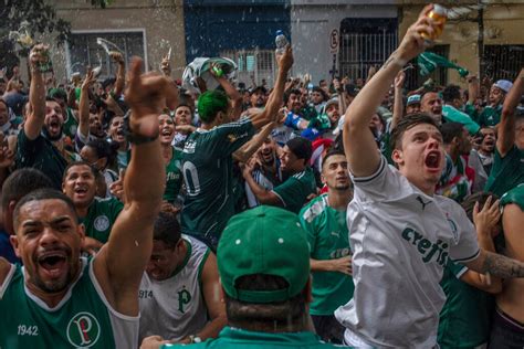 Palmeiras Wins Copa Libertadores, Far From Its Fans - The New York Times