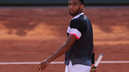 Roland-Garros 2023 : combatif mais trop tendre, le jeune Arthur Fils s ...