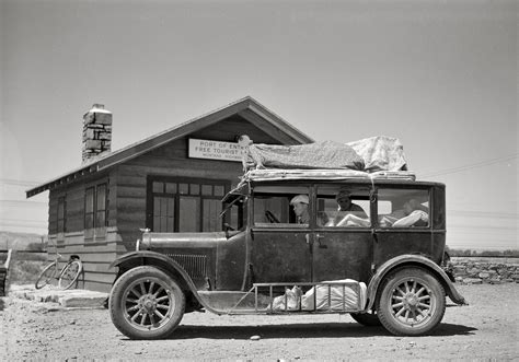 Dust bowl migrants leaving Miles City, Montana. 1936. : r/OldSchoolCool