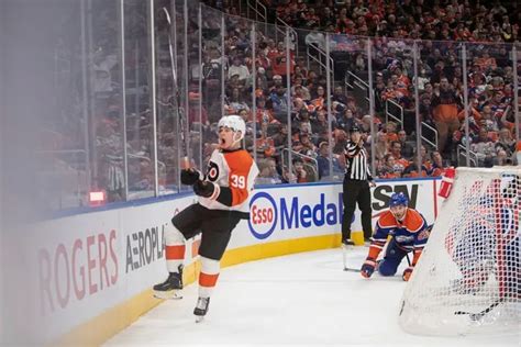 Flyers' Matvei Michkov scores two goals in first period vs. Oilers