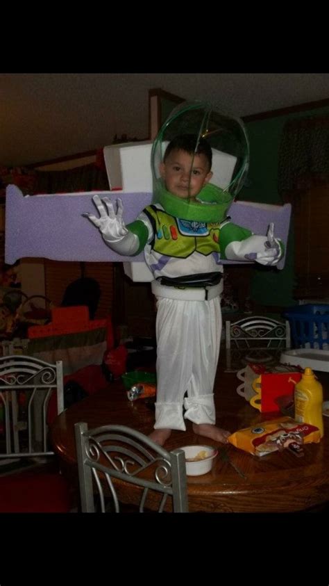 Buzz Lightyear | Buzz lightyear, Lightyears, Diy costumes