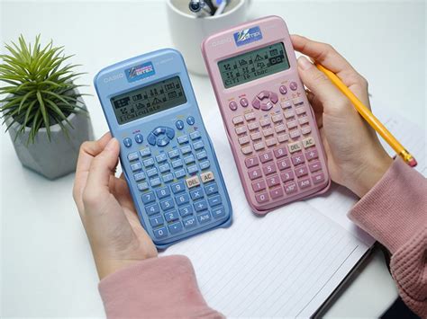 Máy tính Casio 580 màu hồng và màu xanh giá bao nhiêu tiền?