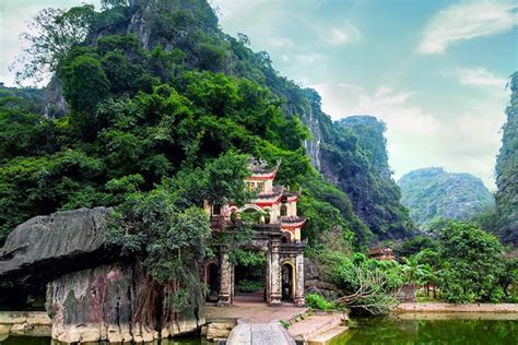 Hoa Lu Ancient Capital, Ninh Binh - SESOMR